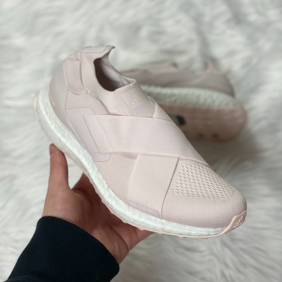 Adidas pink deals slip on shoes